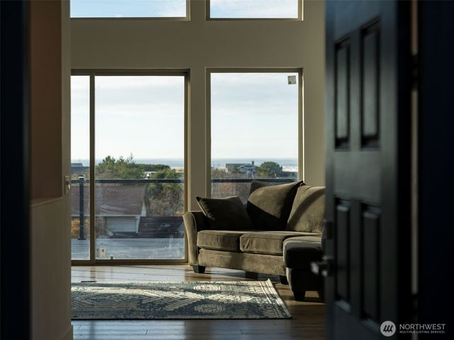 34901 J PL, Ocean Park, WA 98640