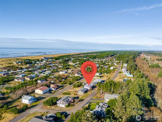 34901 J PL, Ocean Park, WA 98640