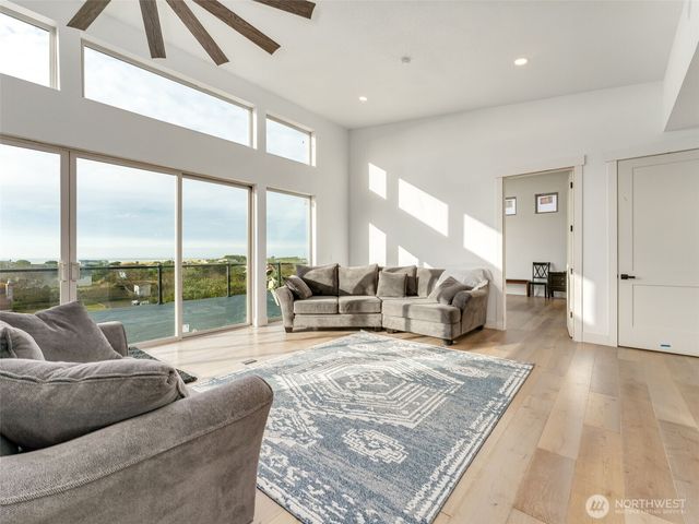 34901 J PL, Ocean Park, WA 98640