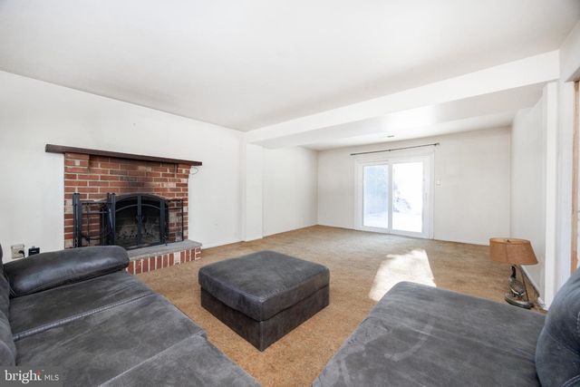 612 E RIDGE AVE, Kennett Square, PA 19348