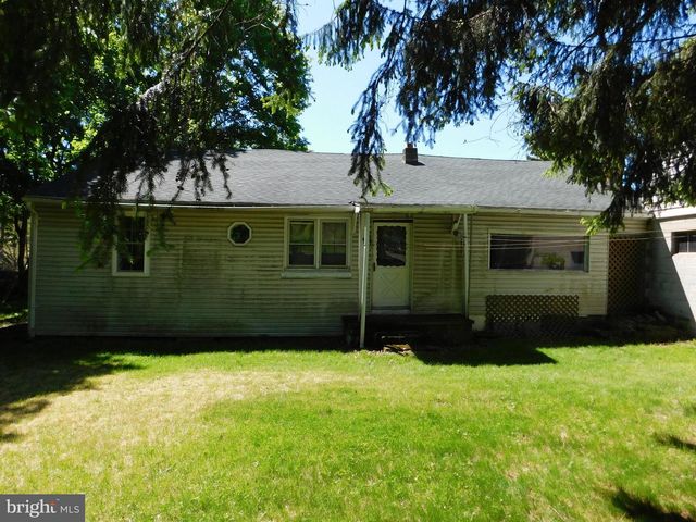 38 N 8TH ST, Mahanoy City, PA 17948