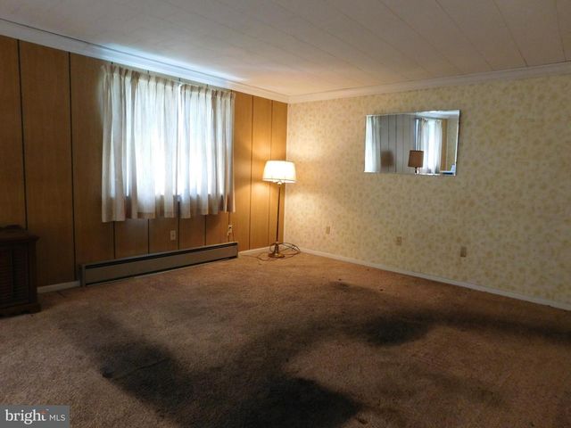 38 N 8TH ST, Mahanoy City, PA 17948