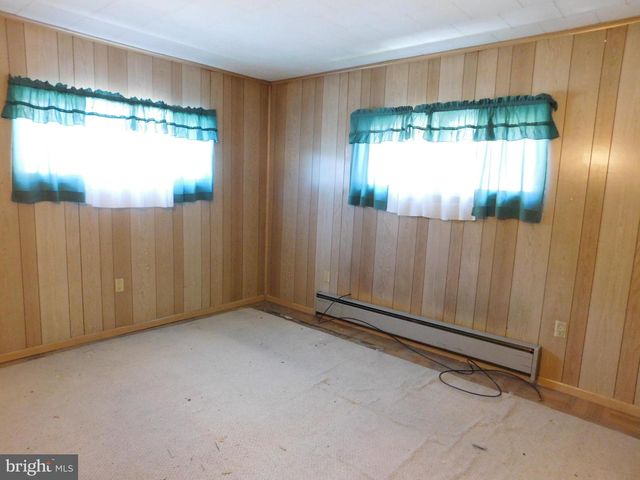 38 N 8TH ST, Mahanoy City, PA 17948