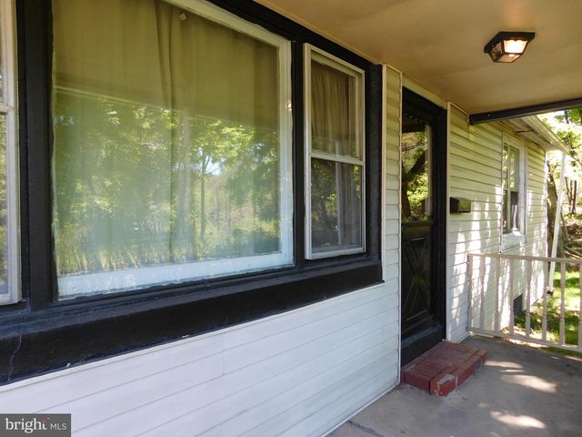38 N 8TH ST, Mahanoy City, PA 17948