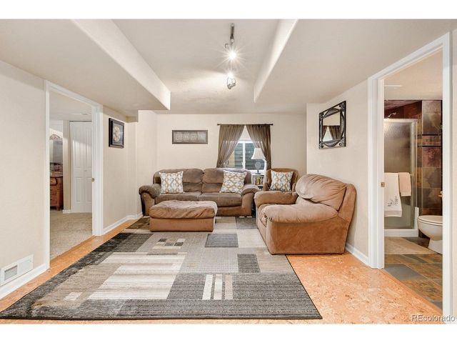 7592 Triangle Dr, Fort Collins, CO 80525