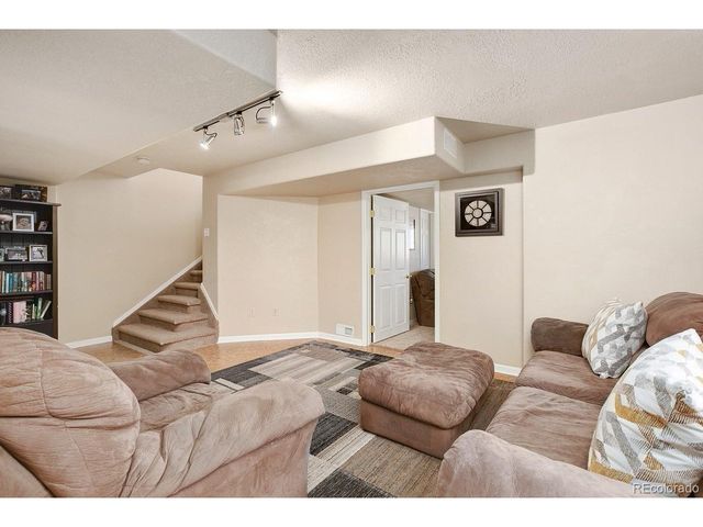 7592 Triangle Dr, Fort Collins, CO 80525