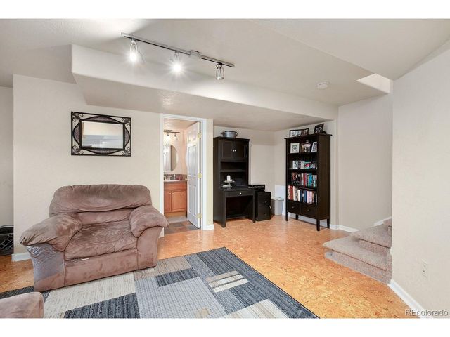 7592 Triangle Dr, Fort Collins, CO 80525