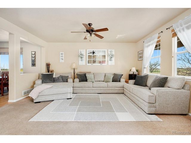 7592 Triangle Dr, Fort Collins, CO 80525