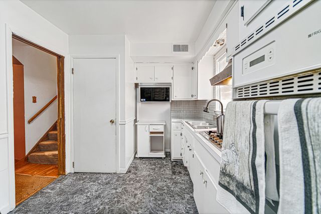 8713 S Washtenaw Avenue, Evergreen Park, IL 60805