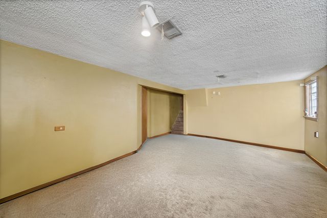 8713 S Washtenaw Avenue, Evergreen Park, IL 60805