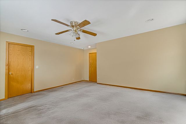 8713 S Washtenaw Avenue, Evergreen Park, IL 60805