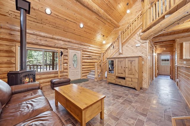 14177 Whitewater Loop, La Pine, OR 97739