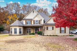 8433 Lakeview Drive, Olive Branch, MS 38654
