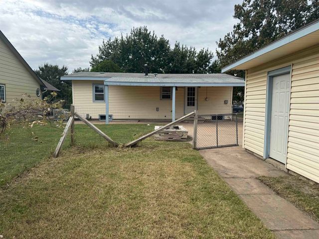 4716 S Millwood Ave, Wichita, KS 67217