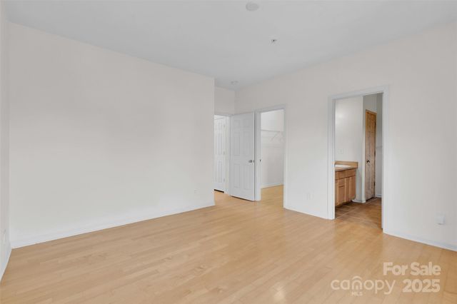 649 Raphael Place, Charlotte, NC 28205