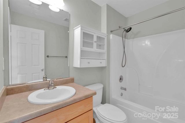 649 Raphael Place, Charlotte, NC 28205