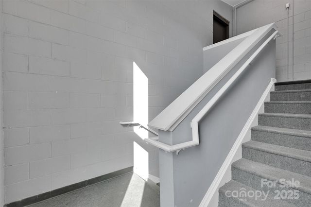 649 Raphael Place, Charlotte, NC 28205