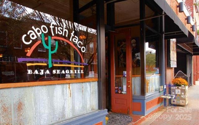 649 Raphael Place, Charlotte, NC 28205