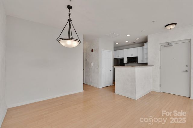 649 Raphael Place, Charlotte, NC 28205