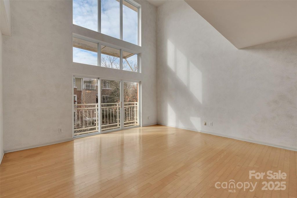 649 Raphael Place, Charlotte, NC 28205