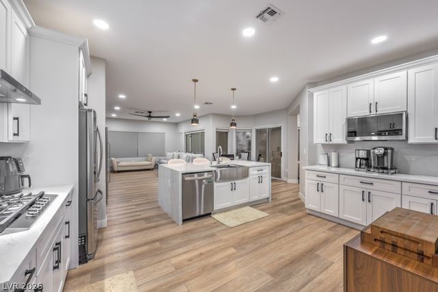 3017 Walnut Park Court, Henderson, NV 89052