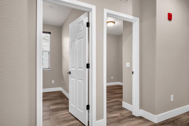 2702 Ferry Cir, Folsom, CA 95630