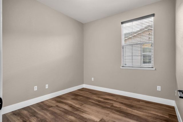 2702 Ferry Cir, Folsom, CA 95630