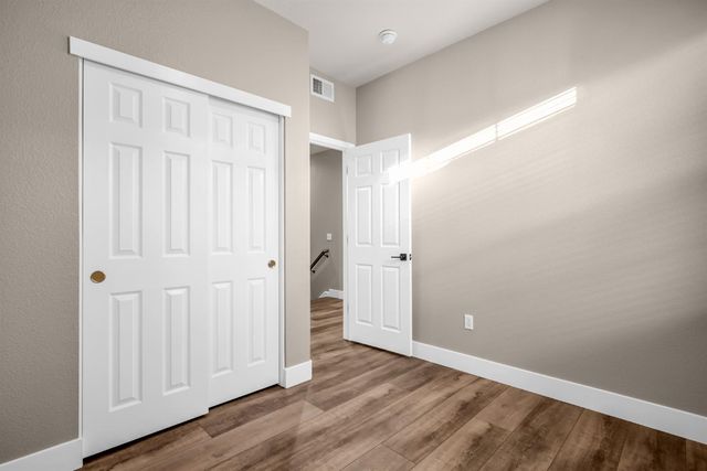 2702 Ferry Cir, Folsom, CA 95630