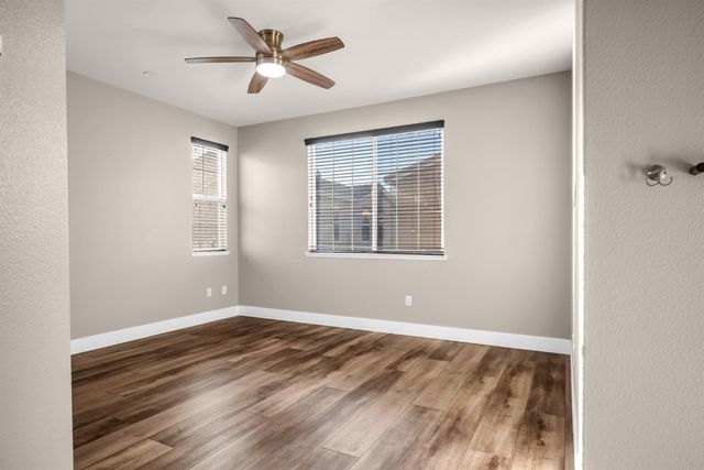 2702 Ferry Cir, Folsom, CA 95630