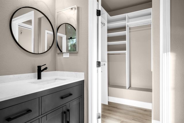 2702 Ferry Cir, Folsom, CA 95630