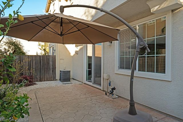 2702 Ferry Cir, Folsom, CA 95630