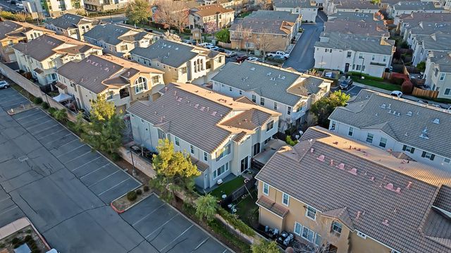 2702 Ferry Cir, Folsom, CA 95630