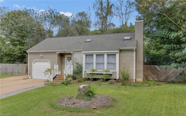 748 Leonard LN, Newport News, VA 23601