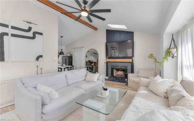 748 Leonard LN, Newport News, VA 23601