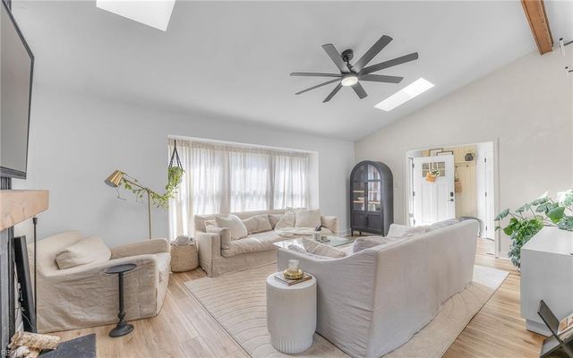 748 Leonard LN, Newport News, VA 23601