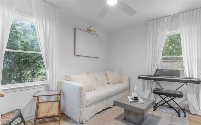 748 Leonard LN, Newport News, VA 23601