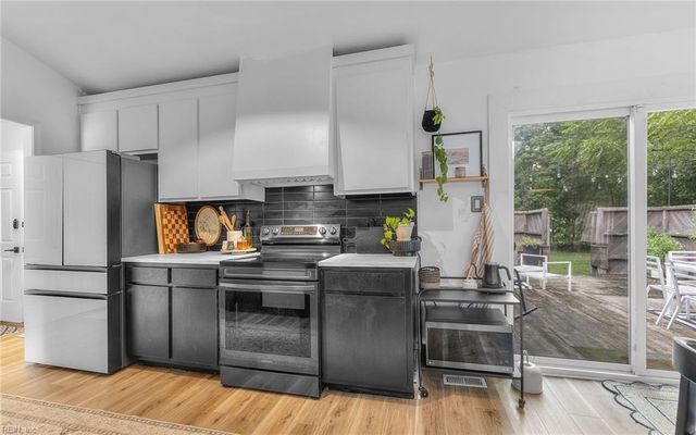 748 Leonard LN, Newport News, VA 23601