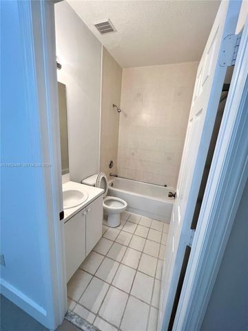 4951 Tradewinds Ter 707, Dania Beach, FL 33312