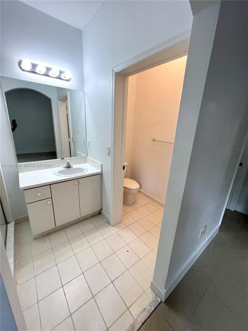 4951 Tradewinds Ter 707, Dania Beach, FL 33312