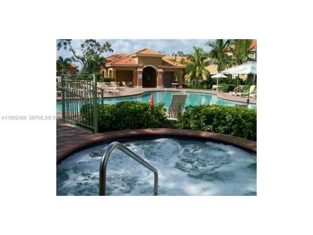 4951 Tradewinds Ter 707, Dania Beach, FL 33312