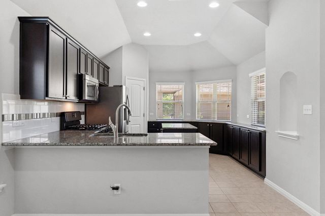 410 Tilly LN, Buda, TX 78610