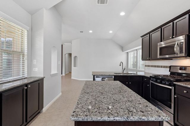 410 Tilly LN, Buda, TX 78610