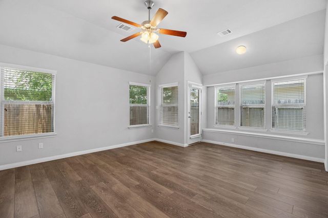 410 Tilly LN, Buda, TX 78610