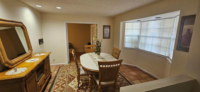 11453 Lakeview Drive 4a, Coral Springs, FL 33071