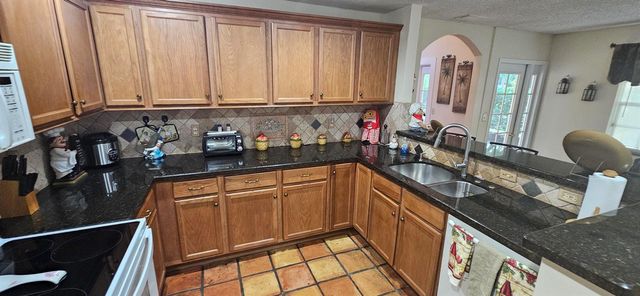 11453 Lakeview Drive 4a, Coral Springs, FL 33071