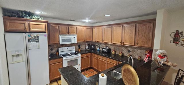 11453 Lakeview Drive 4a, Coral Springs, FL 33071