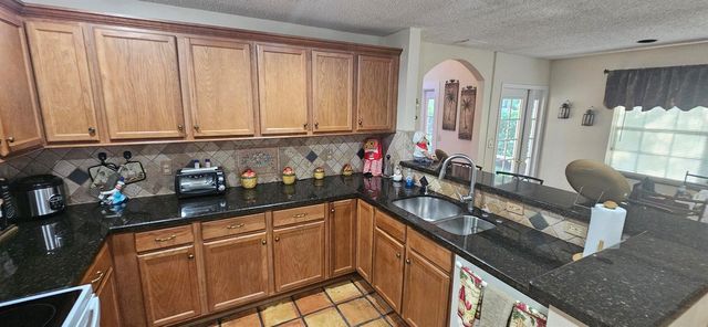 11453 Lakeview Drive 4a, Coral Springs, FL 33071