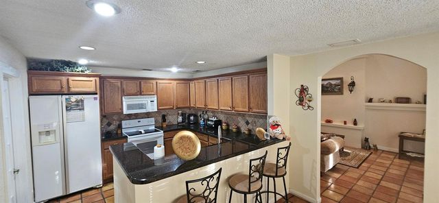 11453 Lakeview Drive 4a, Coral Springs, FL 33071