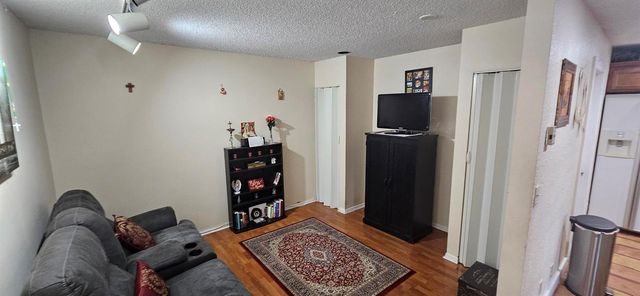 11453 Lakeview Drive 4a, Coral Springs, FL 33071