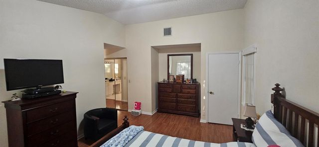 11453 Lakeview Drive 4a, Coral Springs, FL 33071